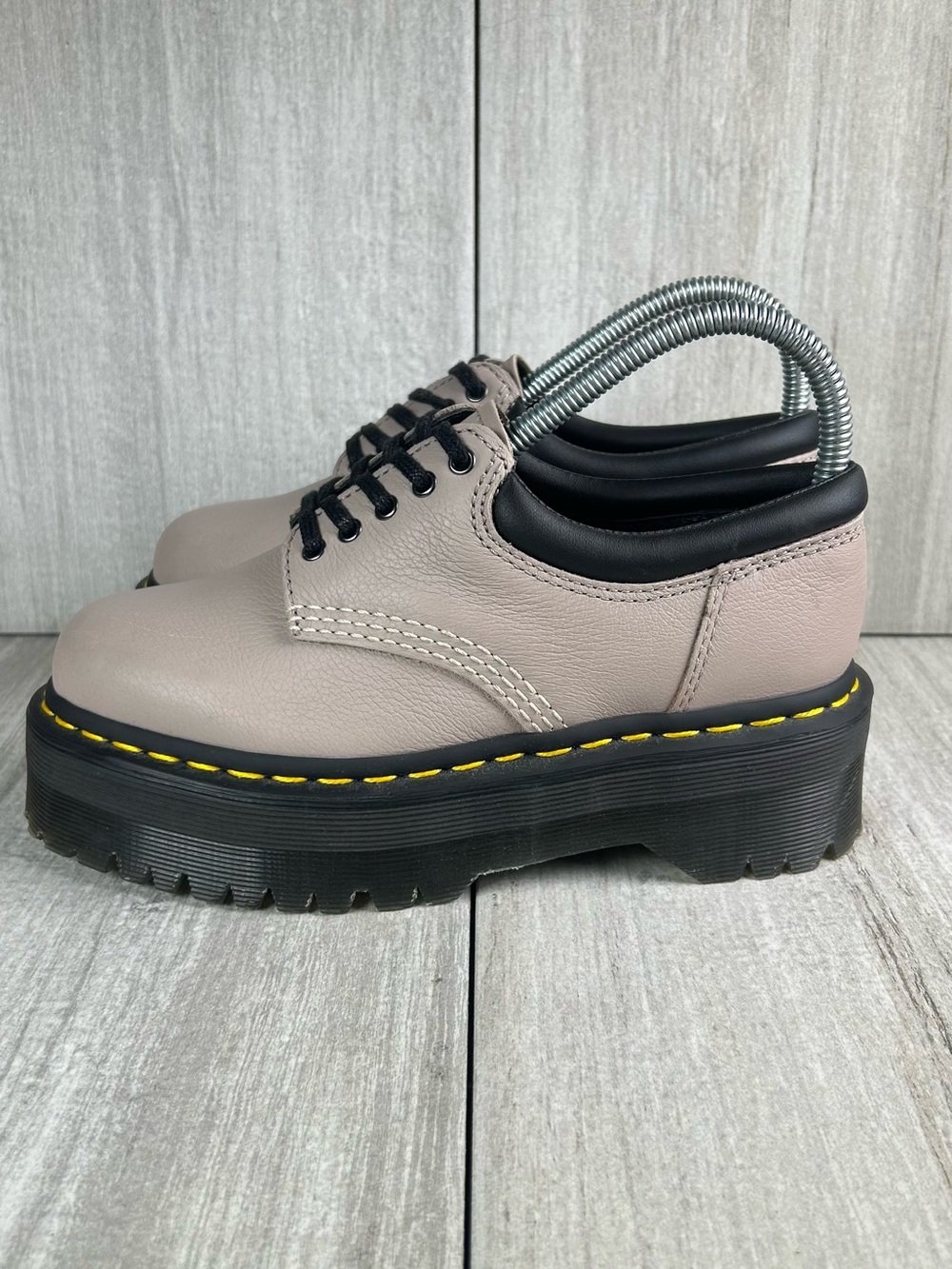 WORN 2x Dr. Martens Docs 8053 Quad Taupe Platform Chunky Boot Women’s Size 5 - Picture 3 of 10